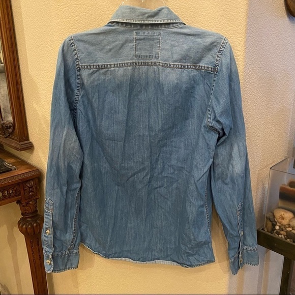 HOLLISTER Blue Button Long Sleeve Top Size Small - Picture 5 of 5